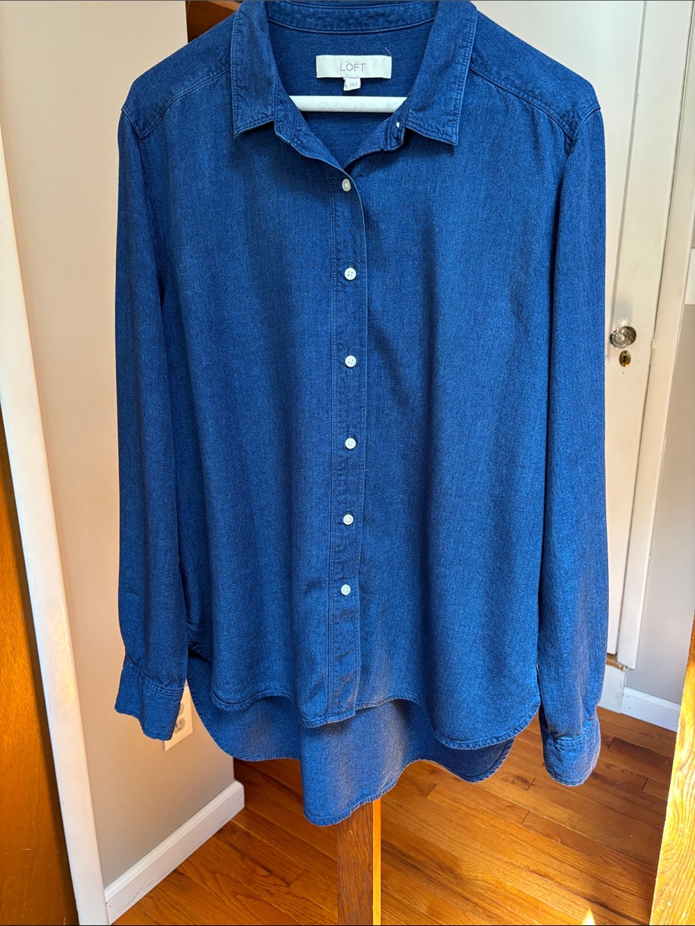 LOFT Women's Dark Denim look Button-Down Shirt Soft Rayon L